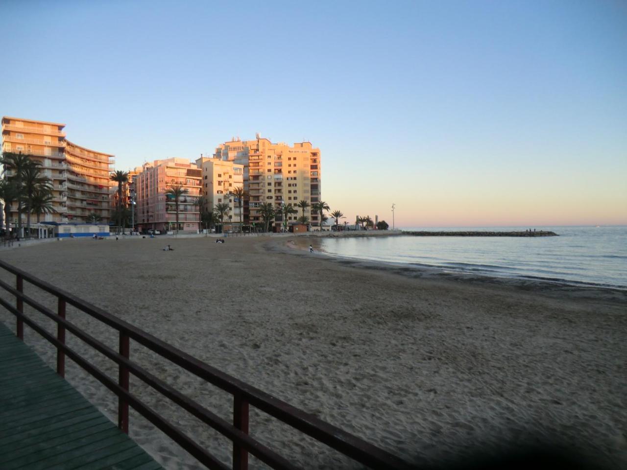 Casas Holiday - Playa Del Cura 2 또레비에하 외부 사진